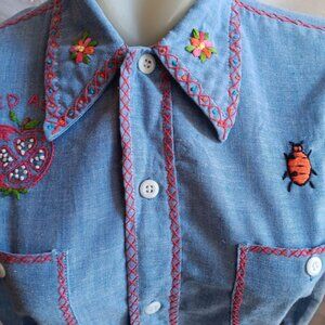 Small Vintage Top 70s Women's Butterfly Embroidered Chambray Denim Shirt Hippie